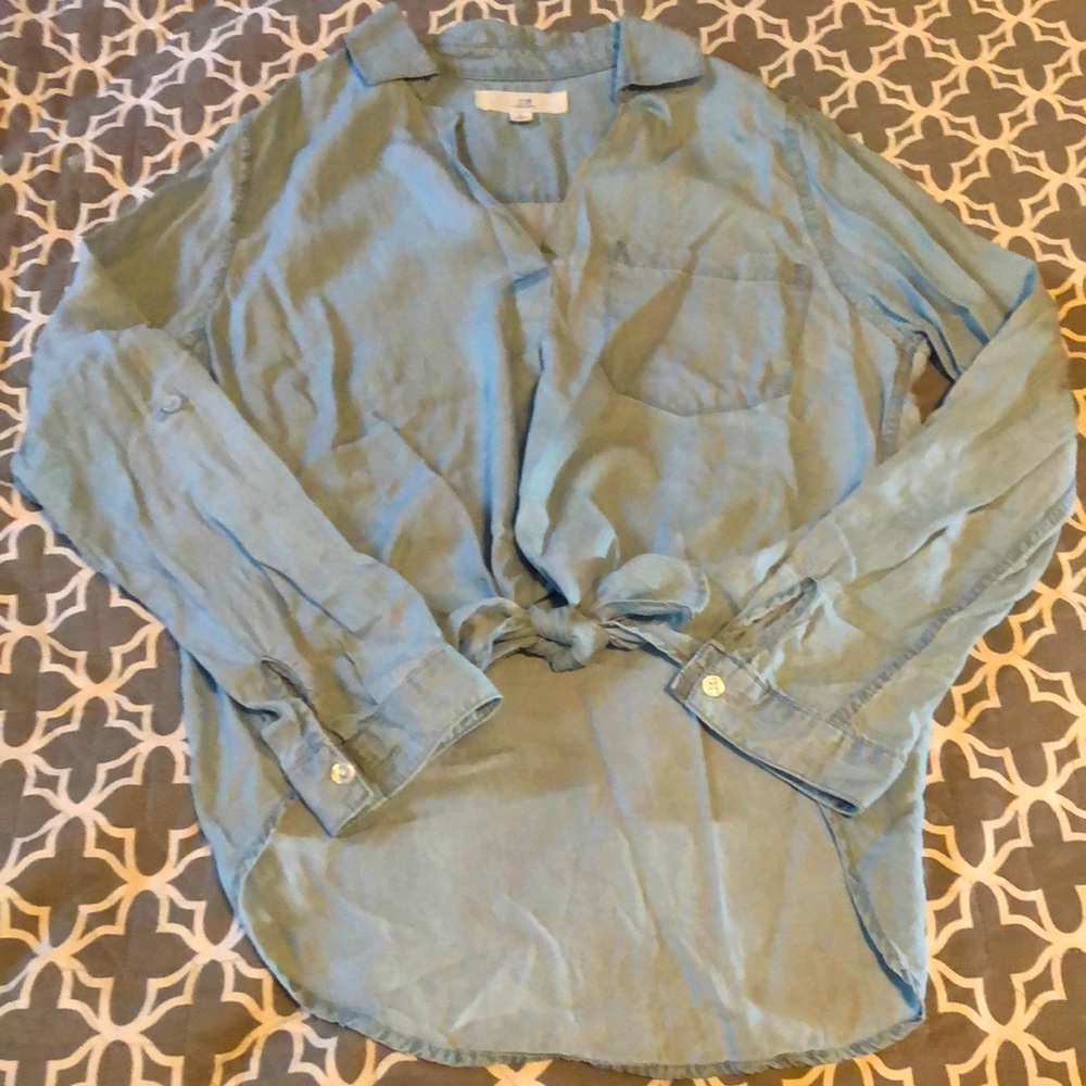 Thread + Supply long sleeve shirt size women’s medium.